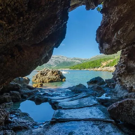 Sea Edge - Three Bedroom With Sea View Willa *