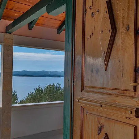 Willa Sea Edge - Three Bedroom With Sea View Orebić