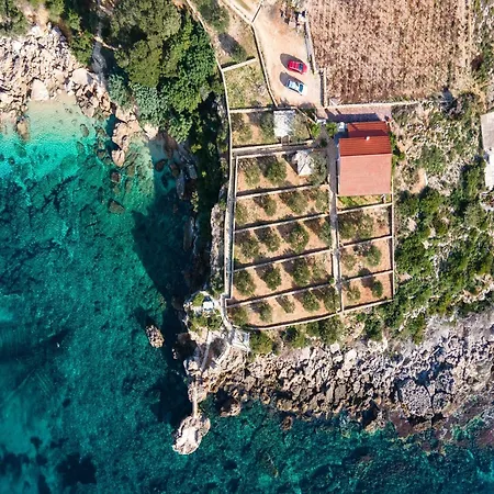 Sea Edge - Three Bedroom With Sea View Willa