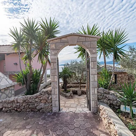 Sea Edge - Three Bedroom With Sea View Willa