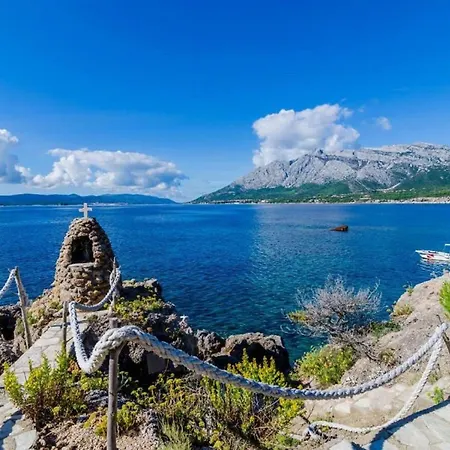 Sea Edge - Three Bedroom With Sea View Villa