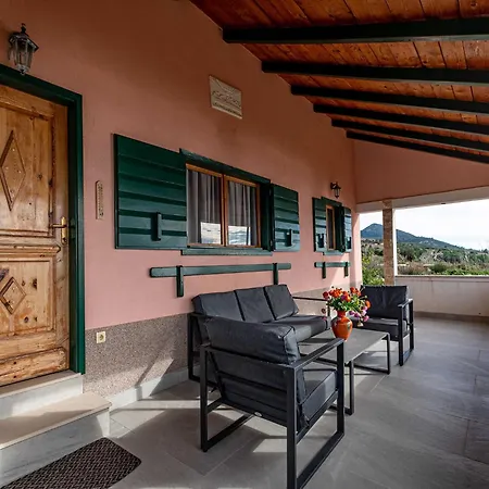 Sea Edge - Three Bedroom With Sea View