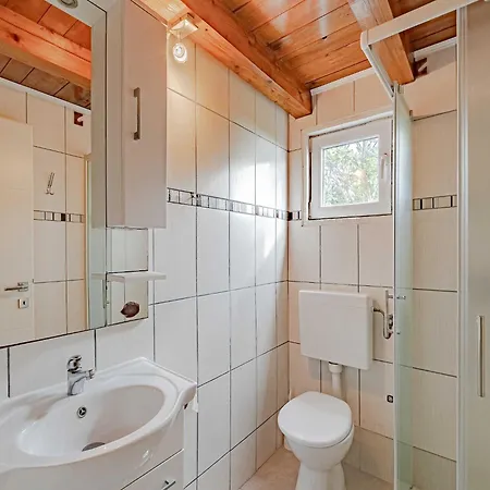 Villa Sea Edge - Three Bedroom With Sea View *