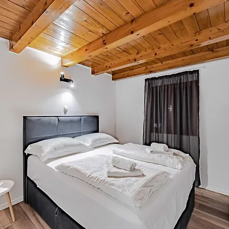 Sea Edge - Three Bedroom With Sea View Orebic